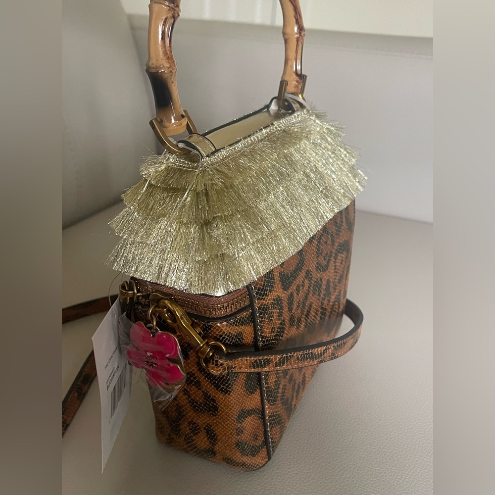 NWT Betsey Johnson, the Tiki Chic Bar Satchel Bag. 🛖 🍹 🏝️ - Picture 11 of 11
